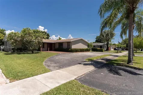 19760 Lenaire Drive Cutler Bay FL 33157