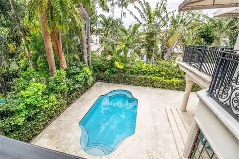 2334 Alton Road Miami Beach FL 33140