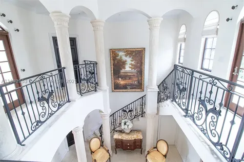 2334 Alton Road Miami Beach FL 33140