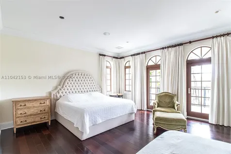 2334 Alton Road Miami Beach FL 33140