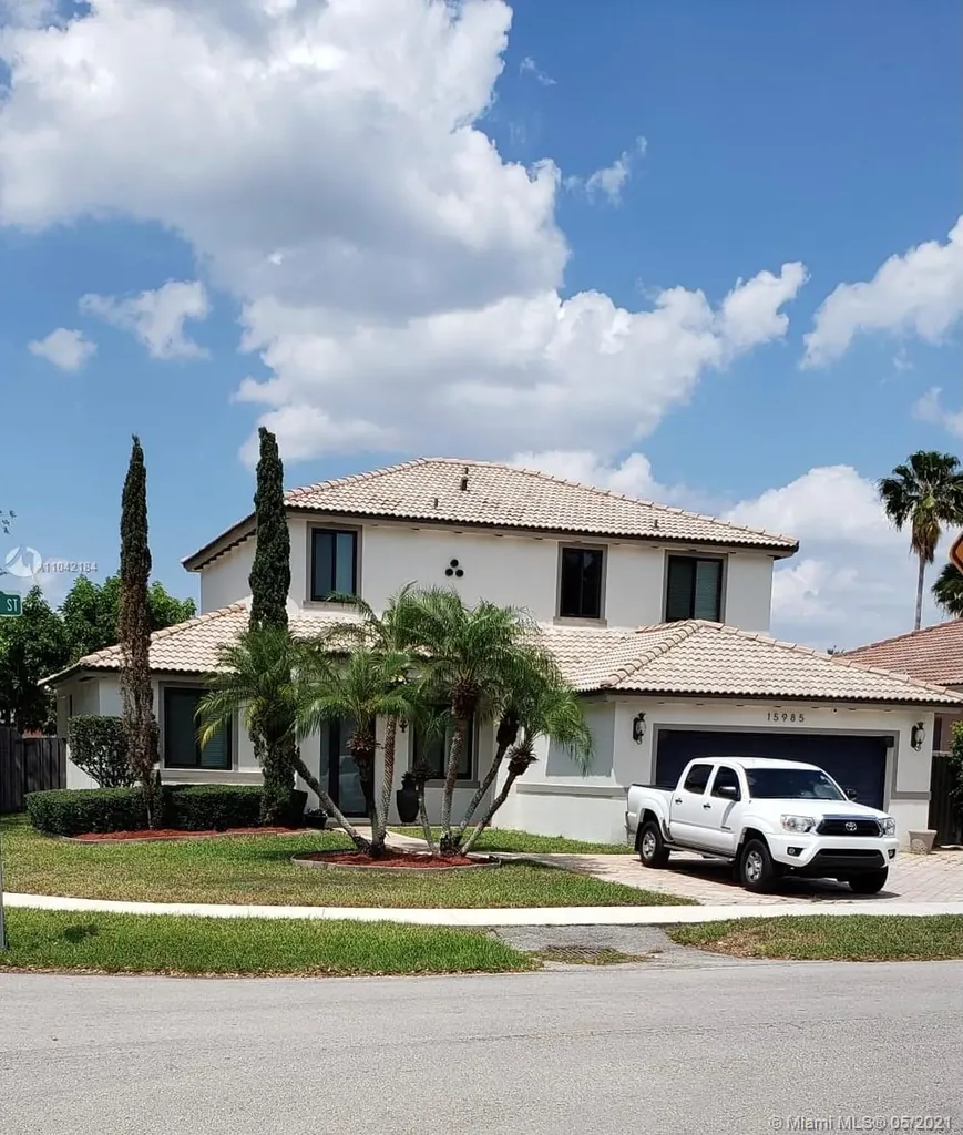 15985 SW 140th Street Miami FL 33196