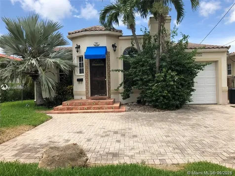 8926 Emerson Avenue Surfside FL 33154
