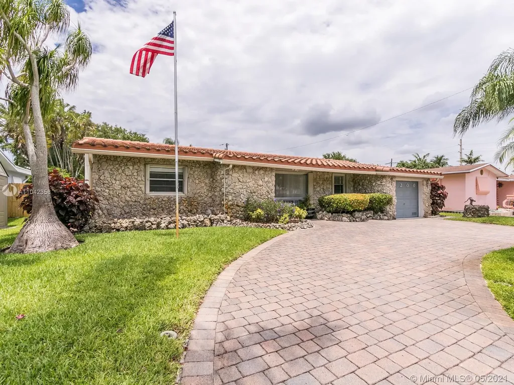 2200 N 36th Avenue Hollywood FL 33021