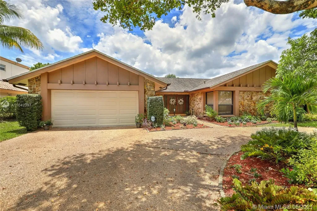 501 S Lake Dasha Drive Plantation FL 33324