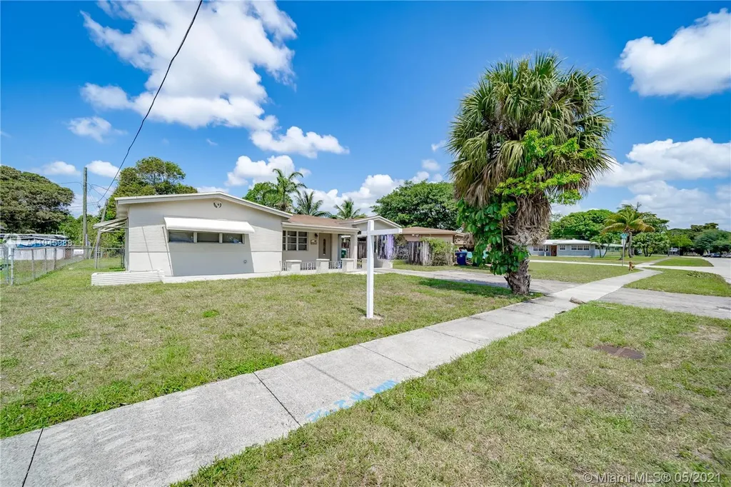 2816 SW 65th Avenue Miramar FL 33023