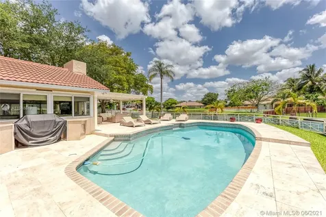 13041 NW 1st Street Plantation FL 33325