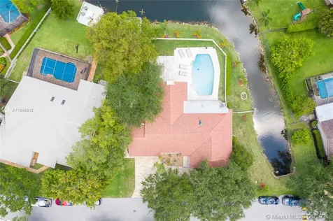 13041 NW 1st Street Plantation FL 33325