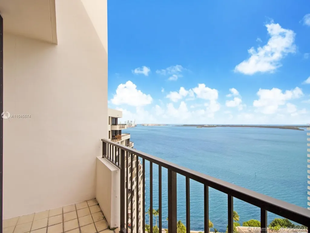 520 Brickell Key Drive Miami FL 33131