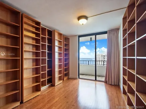 520 Brickell Key Drive Miami FL 33131