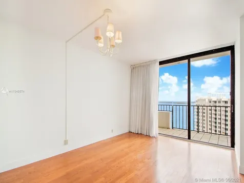 520 Brickell Key Drive Miami FL 33131