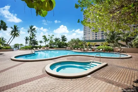 520 Brickell Key Drive Miami FL 33131