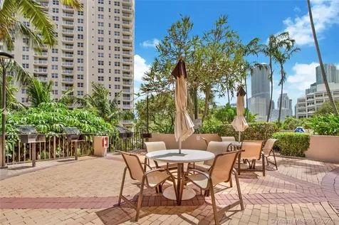 520 Brickell Key Drive Miami FL 33131