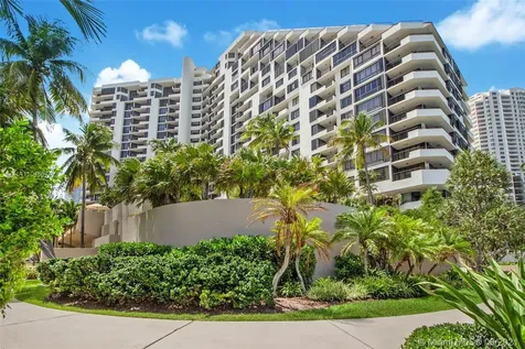 520 Brickell Key Drive Miami FL 33131