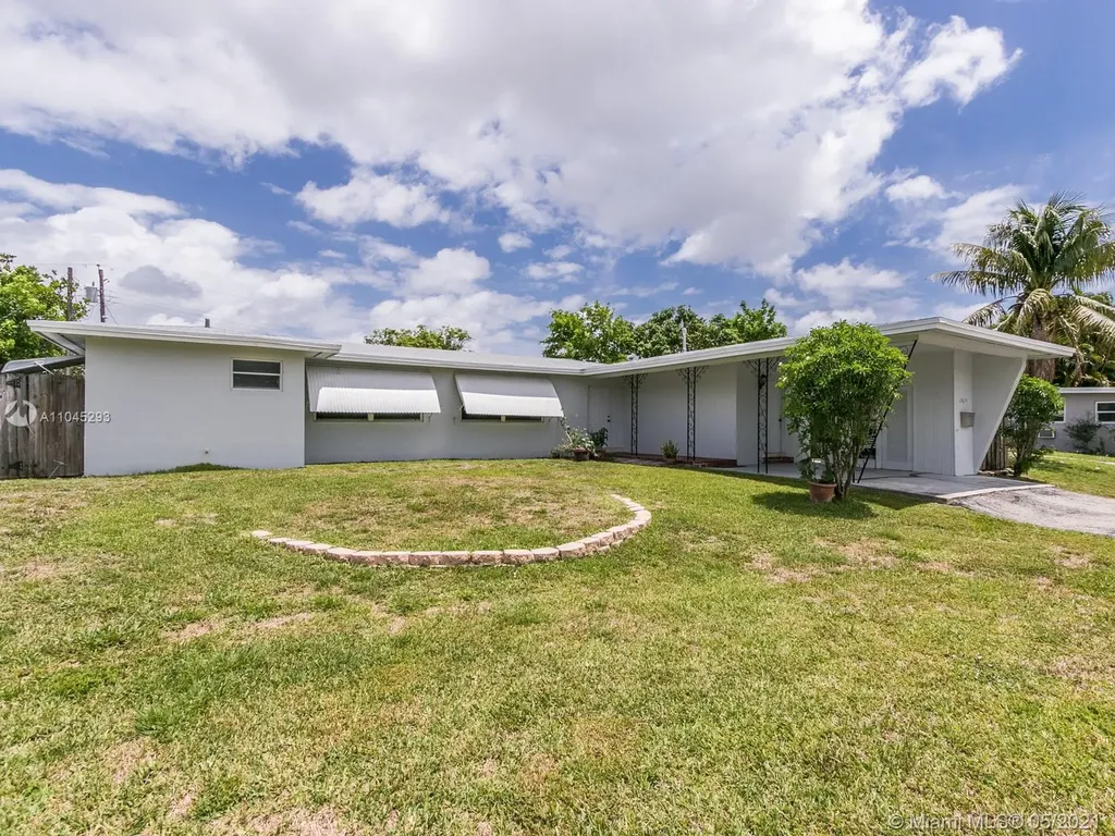 2815 Cleveland Street Hollywood FL 33020