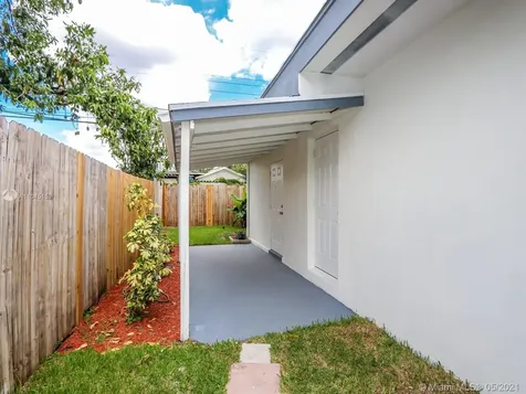 1301 SW 74th Avenue Miami FL 33144