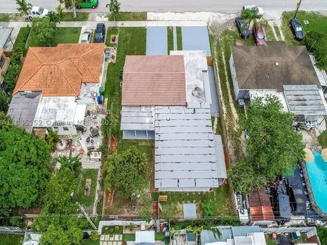 1301 SW 74th Avenue Miami FL 33144