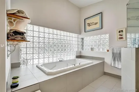 3001 Bayview Drive Fort Lauderdale FL 33306