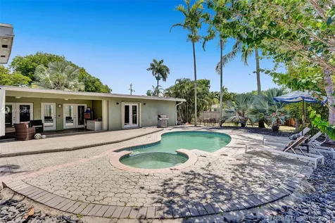3001 Bayview Drive Fort Lauderdale FL 33306