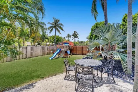 3001 Bayview Drive Fort Lauderdale FL 33306