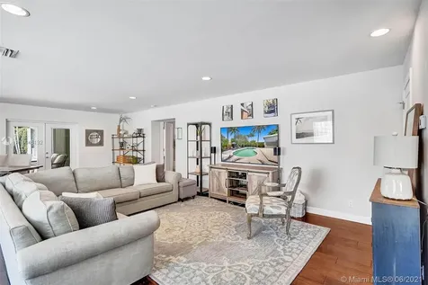 3001 Bayview Drive Fort Lauderdale FL 33306