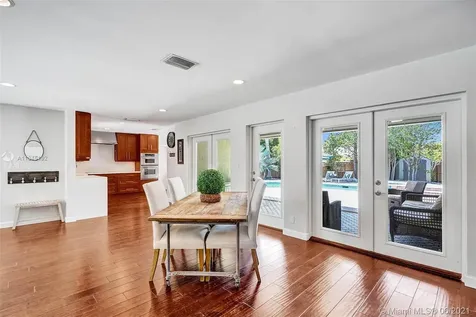 3001 Bayview Drive Fort Lauderdale FL 33306