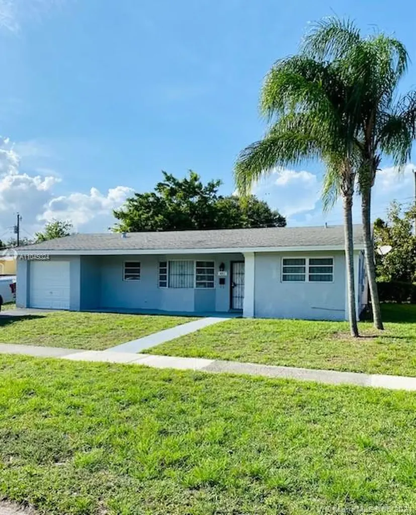 4811 NW 11th Street Lauderhill FL 33313