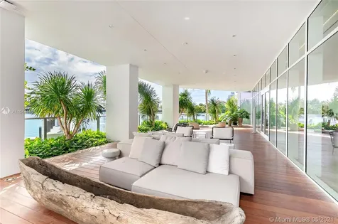 4701 N Meridian Avenue Miami Beach FL 33140