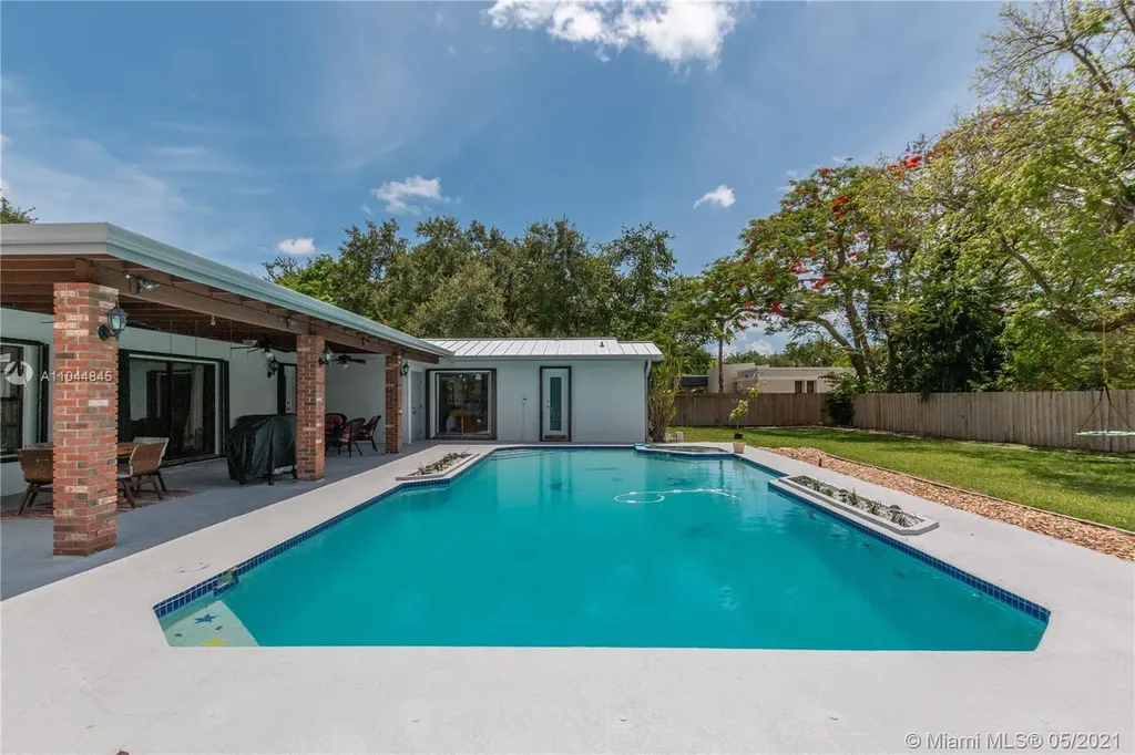 8860 SW 174th Street Palmetto Bay FL 33157