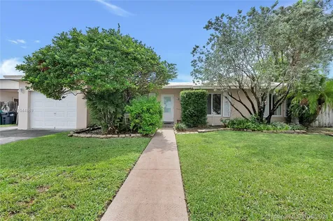 17861 SW 89th Court Palmetto Bay FL 33157