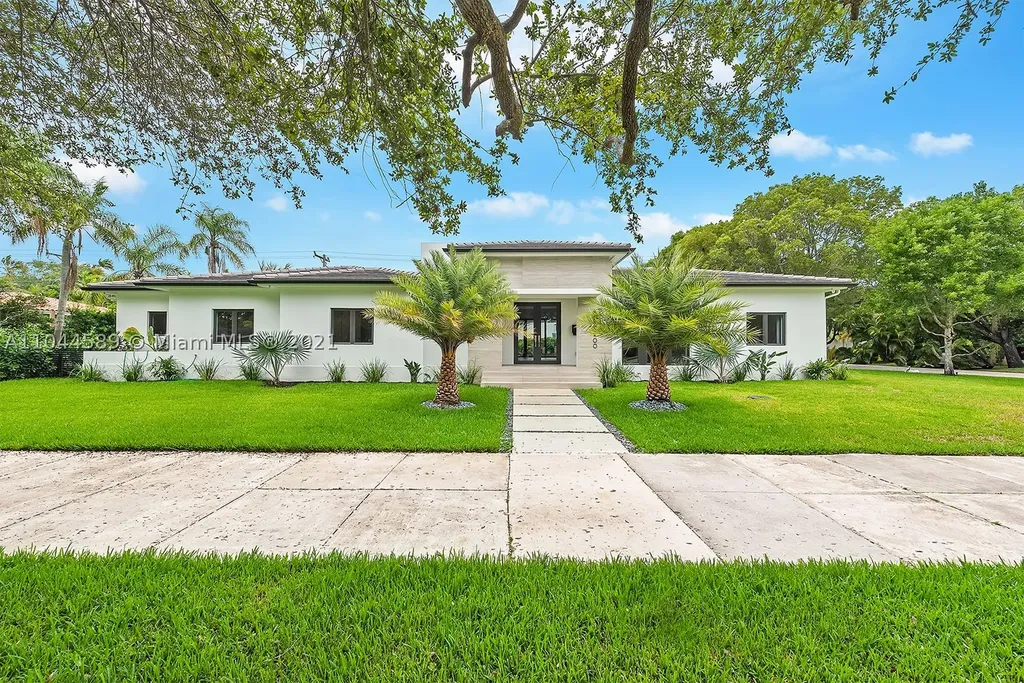 6400 Maynada Street Coral Gables FL 33146