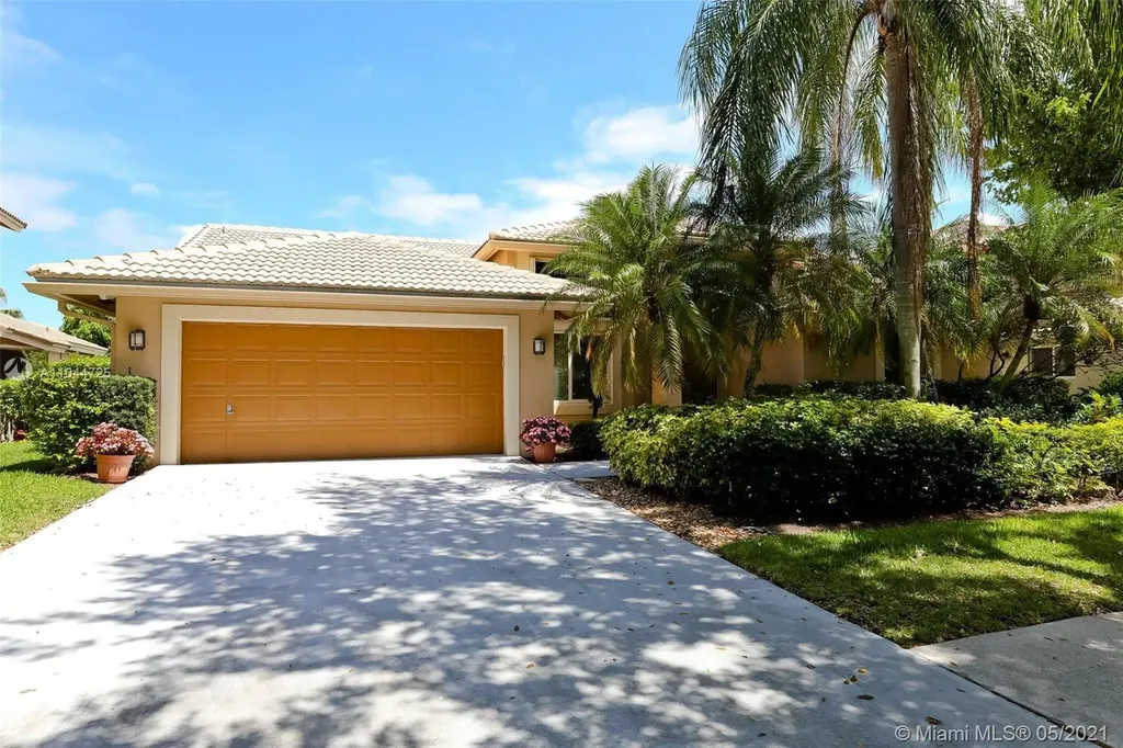 961 Lakewood Court Weston FL 33326