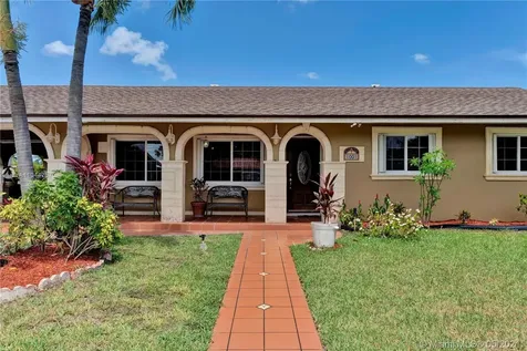 1001 SW 100th Court Miami FL 33174
