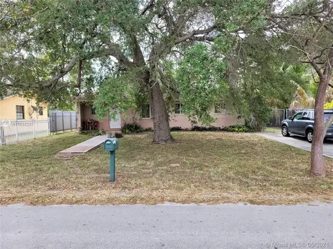 3470 NW 212th Street Miami Gardens FL 33056