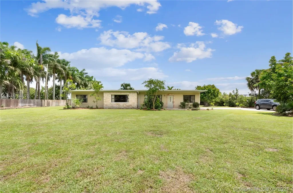 16890 SW 216th Street Miami FL 33170