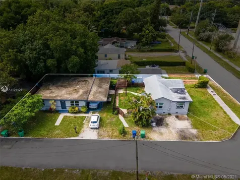 438 NW 93rd Street Miami FL 33150