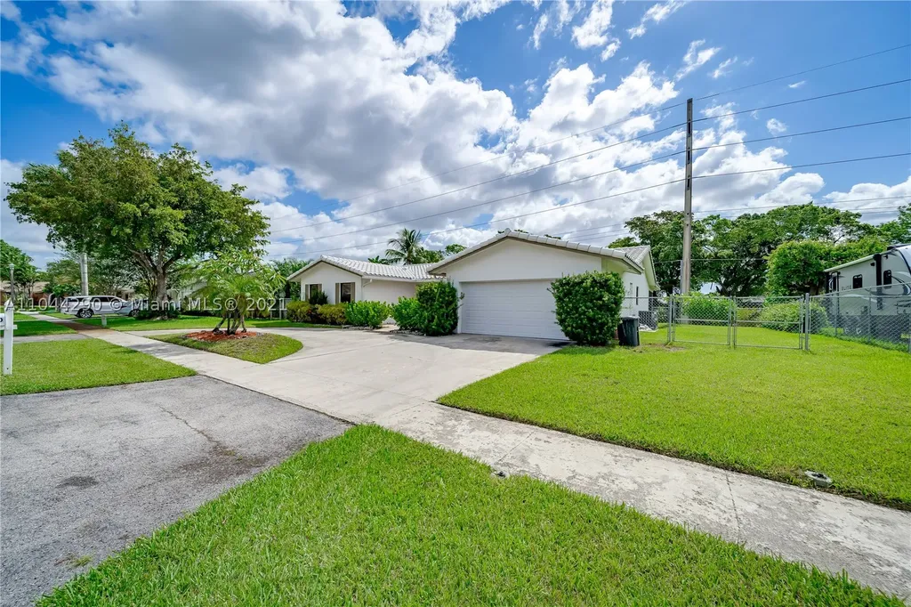 620 NW 76th Avenue Plantation FL 33324