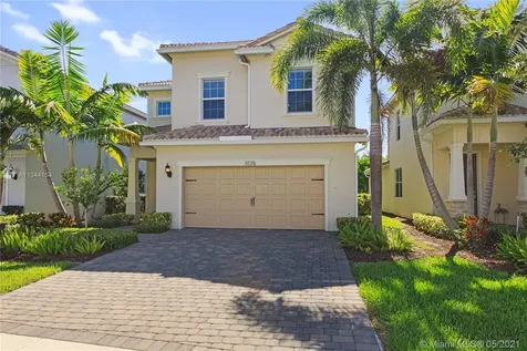 1036 Banyan Drive Hollywood FL 33021