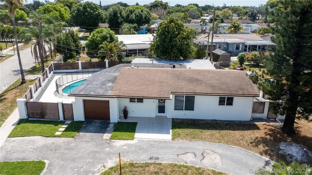 351 N 71st Terrace Hollywood FL 33024