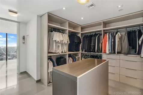 88 SW 7th Street Miami FL 33130