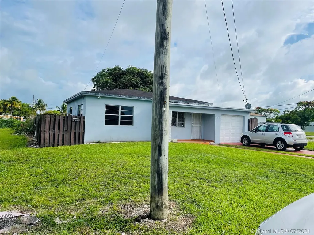 12140 SW 218th Street Miami FL 33170