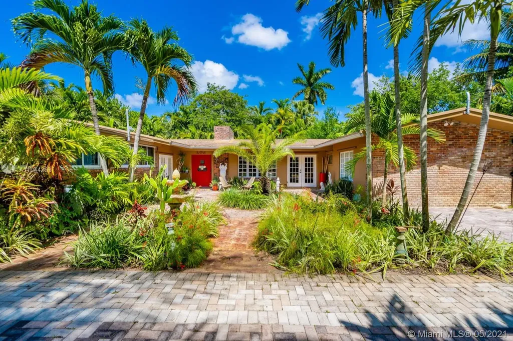 2200 Lazy Lane Lazy Lake FL 33305