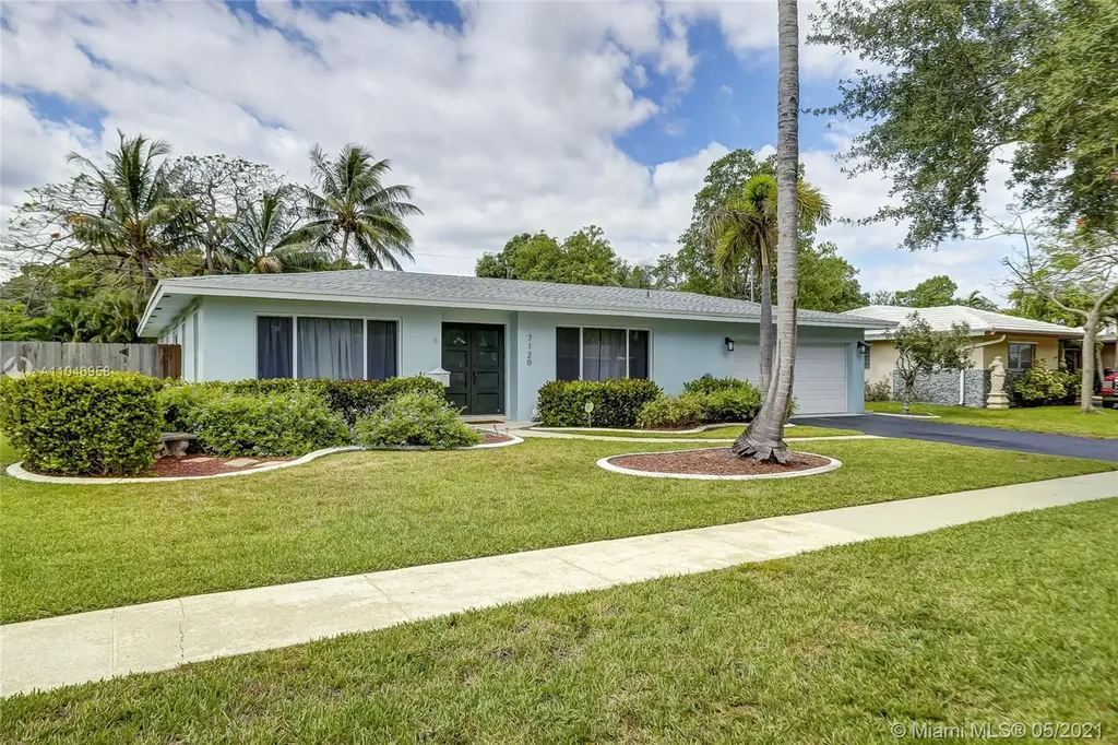 7120 NW 11th Court Plantation FL 33313