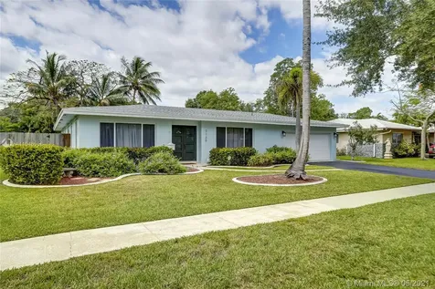 7120 NW 11th Court Plantation FL 33313