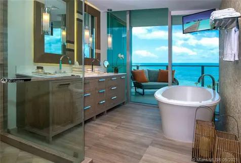 360 Ocean Drive Key Biscayne FL 33149