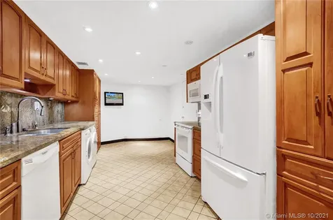 1121 Crandon Boulevard Key Biscayne FL 33149