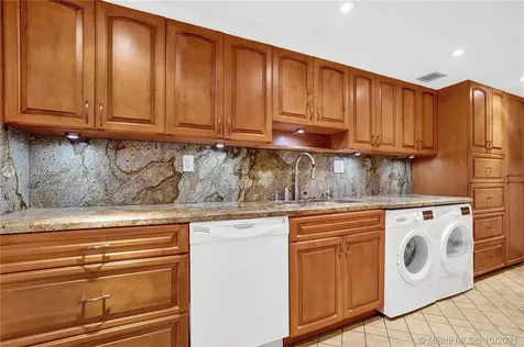 1121 Crandon Boulevard Key Biscayne FL 33149