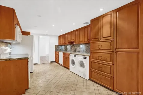 1121 Crandon Boulevard Key Biscayne FL 33149