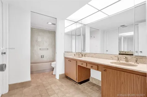 1121 Crandon Boulevard Key Biscayne FL 33149