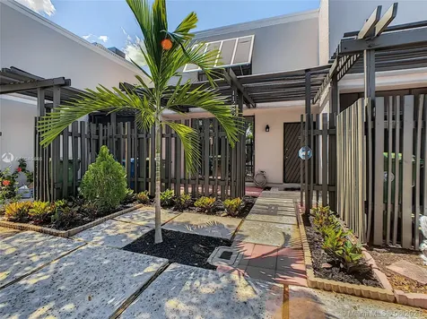 11280 NW 16th Court Pembroke Pines FL 33026