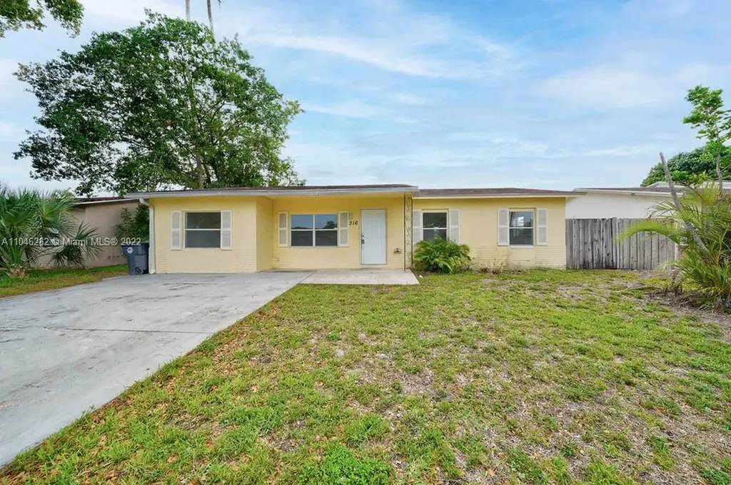316 SW 80th Terrace North Lauderdale FL 33068